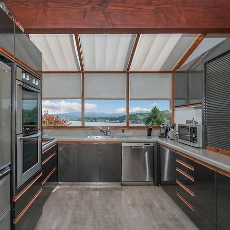 The Black Chalet Whitianga Exterior photo
