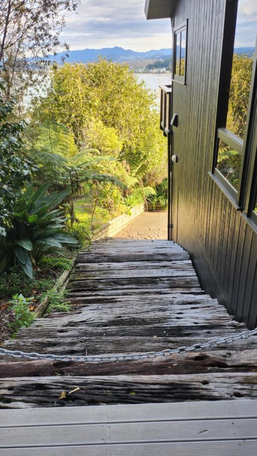 The Black Chalet Whitianga Exterior photo